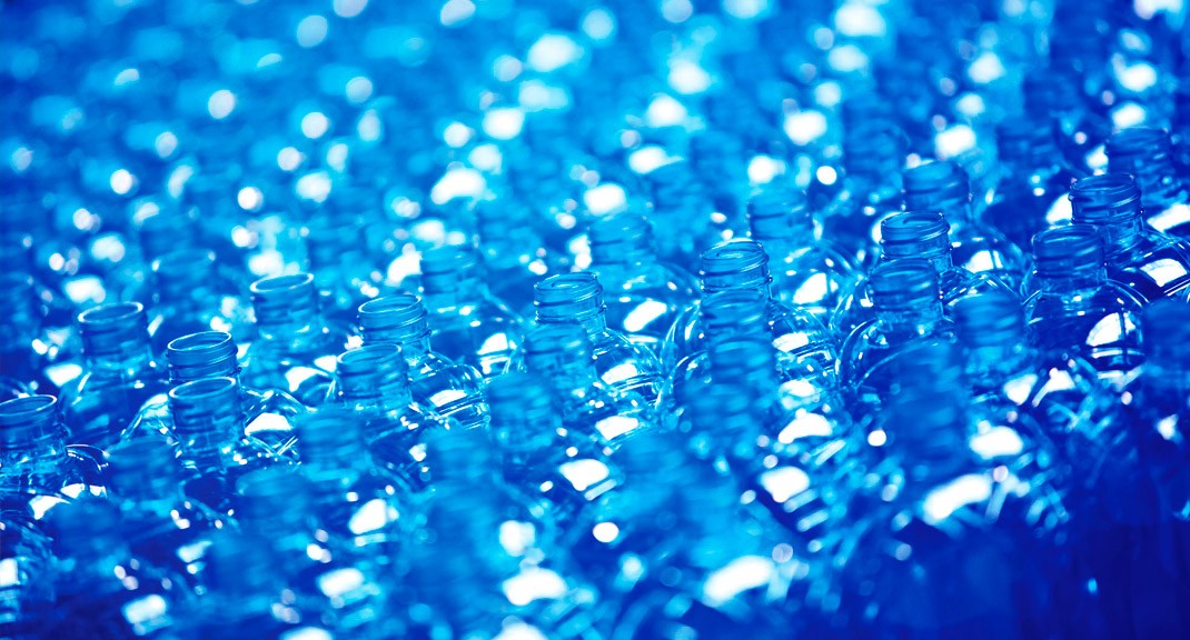 No plastic waste with atmospheric water